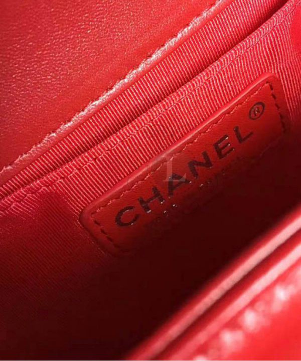 Replica Chanel Boy Chevron Red