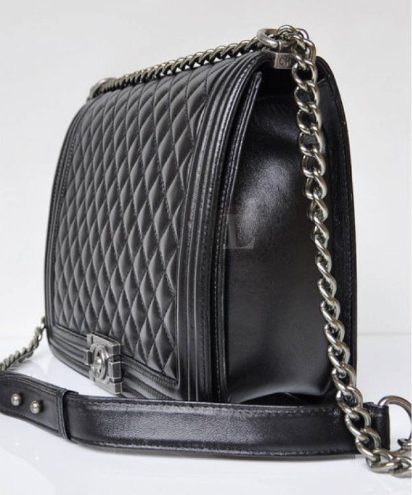 Replica Chanel Boy Jumbo Bag